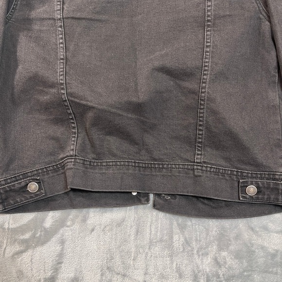 Free People Women's Jacket Size Medium Black Washed Denim Trucker - Picture 7 of 7